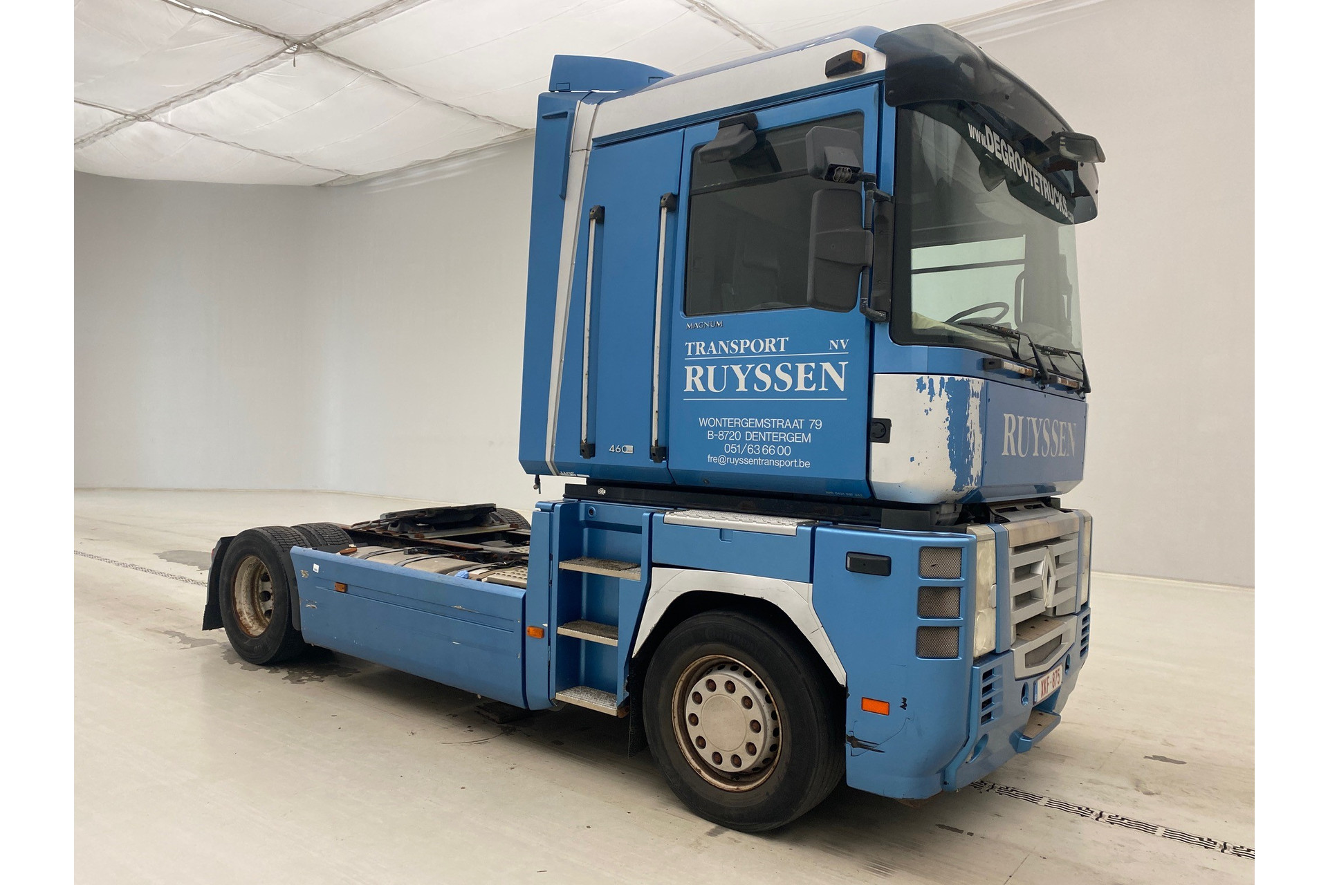 RENAULT MAGNUM DO 2011, sed pevné