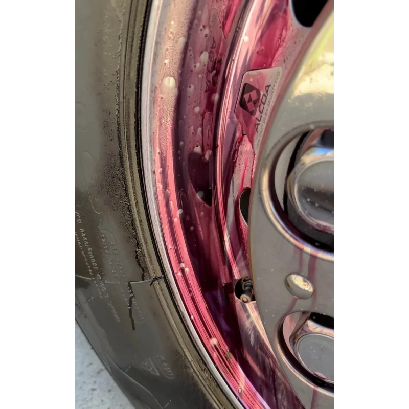 LVL UP Wheel Cleaner