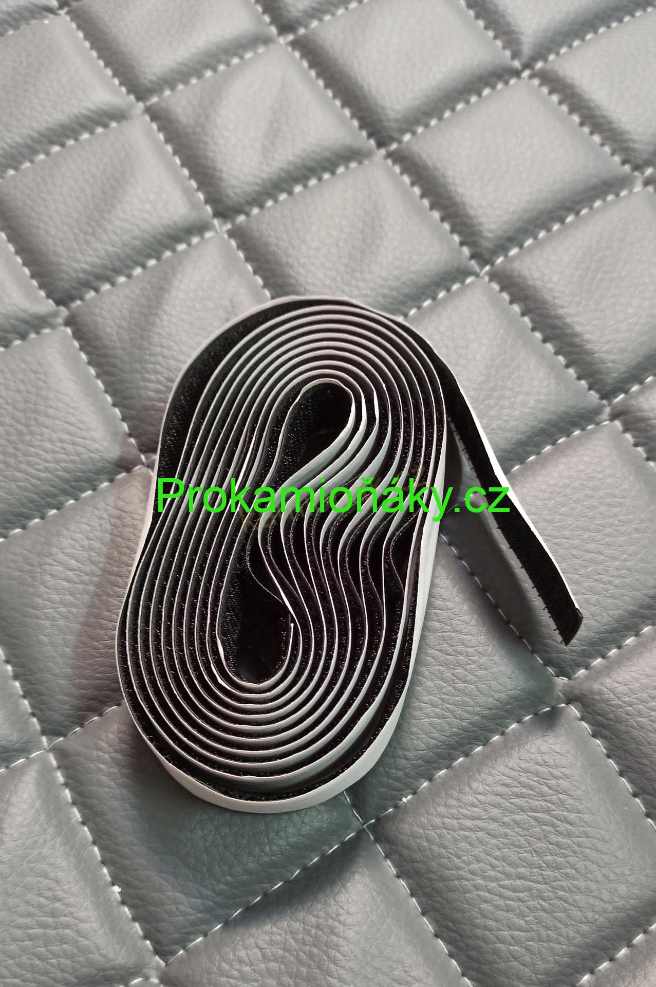 Záclonky boční modrá/bílé bambulky