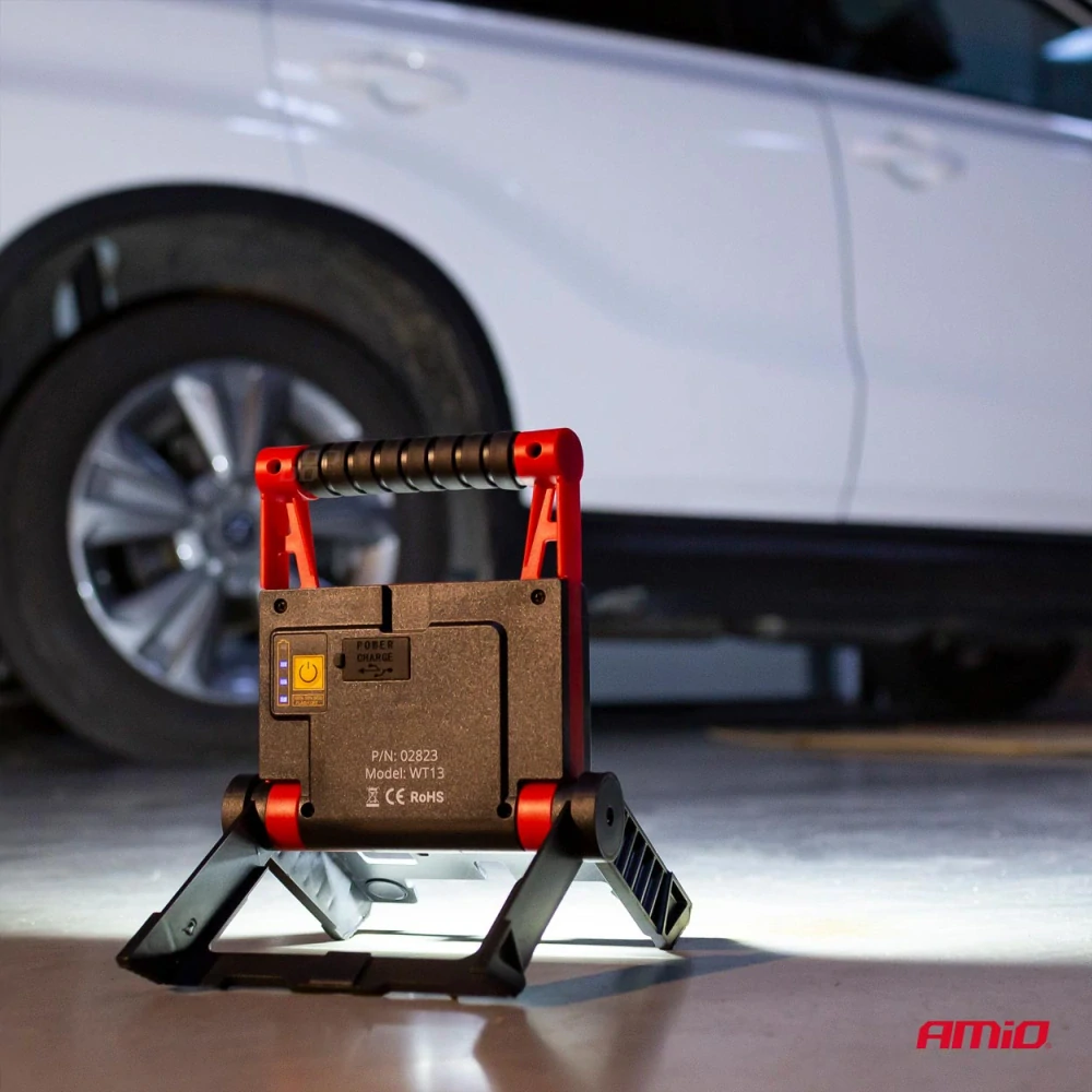 Pracovní světlo/baterka WT13