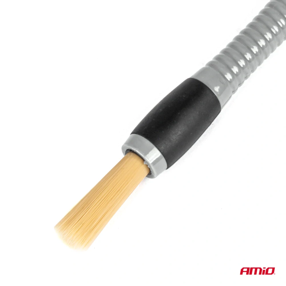 Sada kartáčků na interiér detail