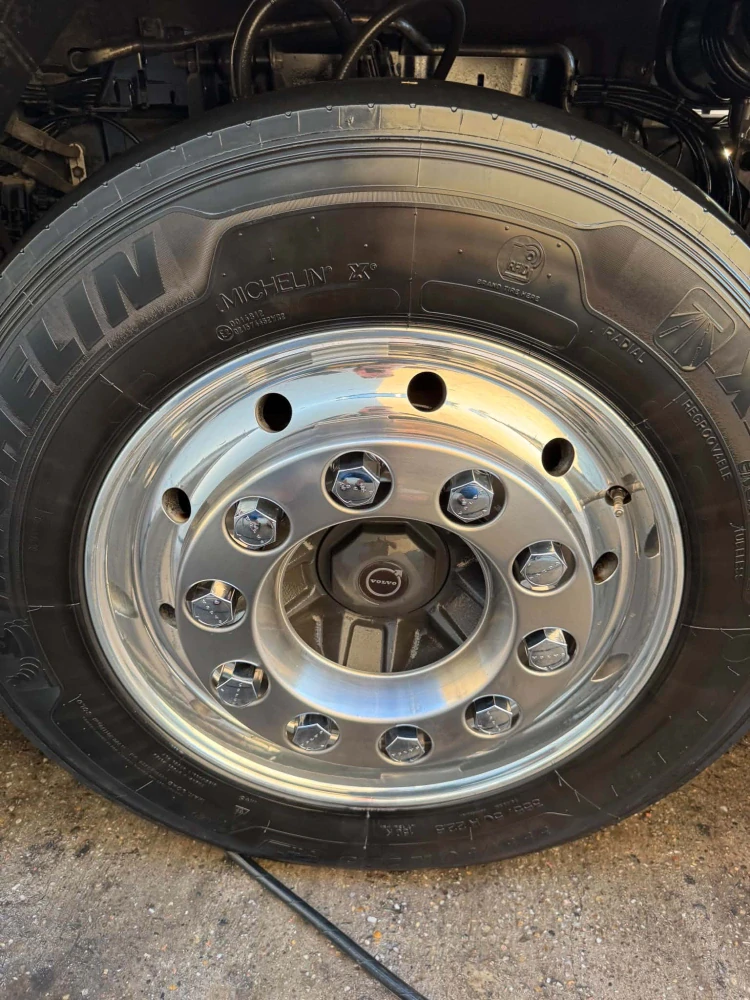 LVL UP Wheel Cleaner