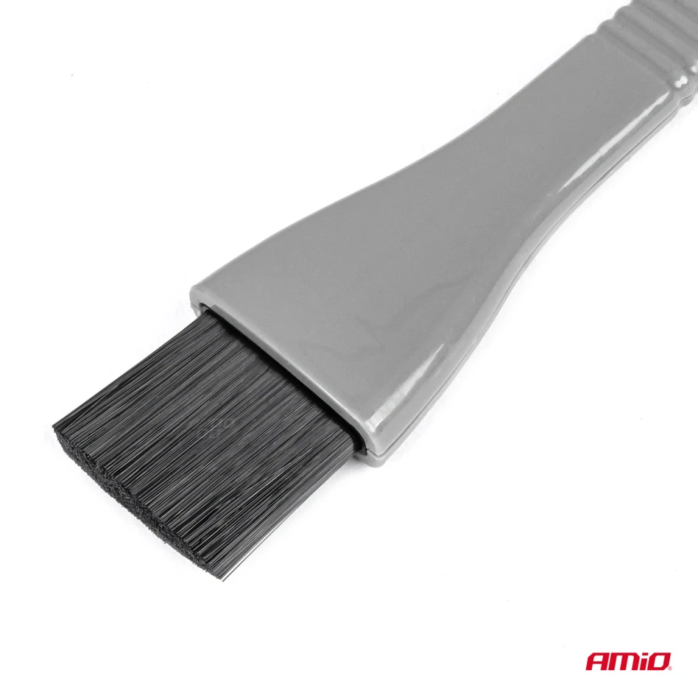 Sada kartáčků na interiér detail