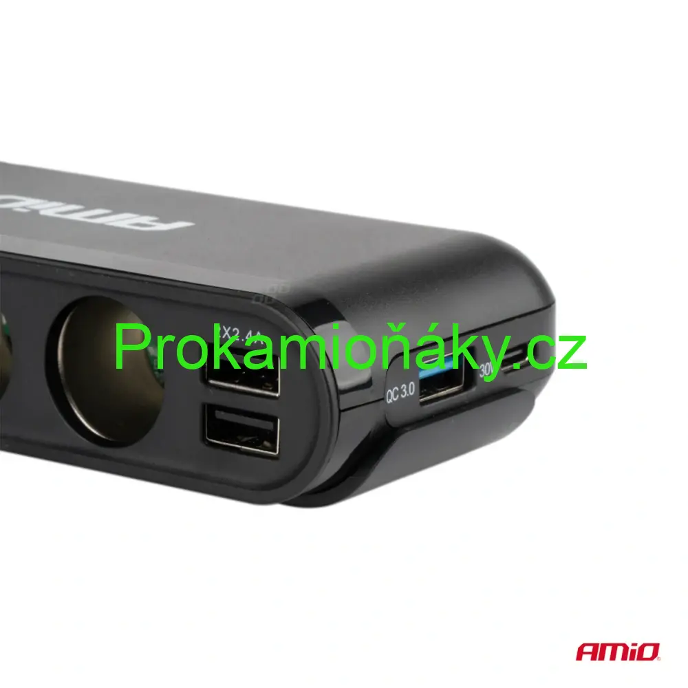 Roztrojka zapalovače s voltmetrem USB-C