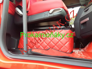 Šály koženkové RENAULT GAMMA T otočná sed
